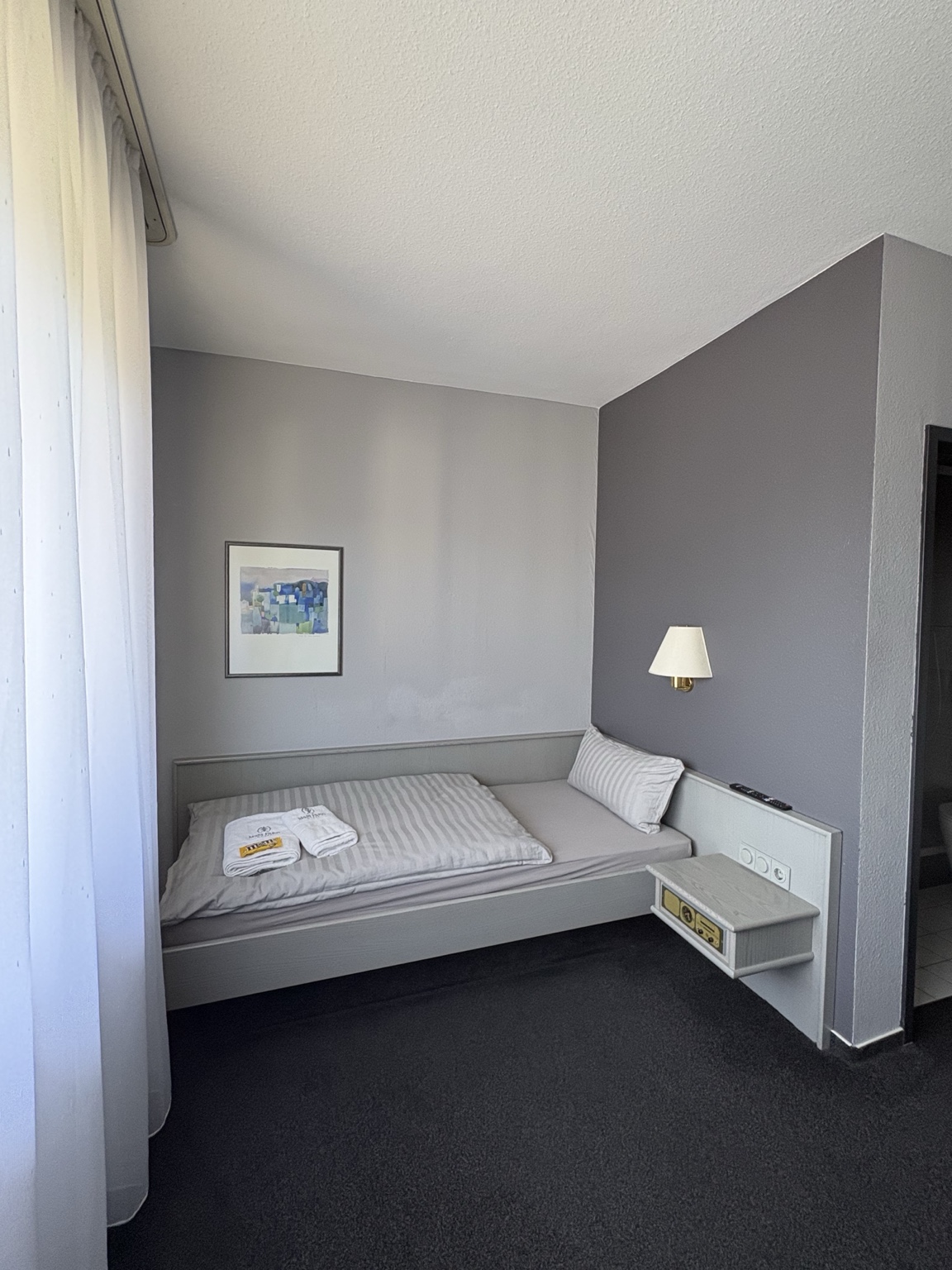 Einzelzimmer mit Balkon